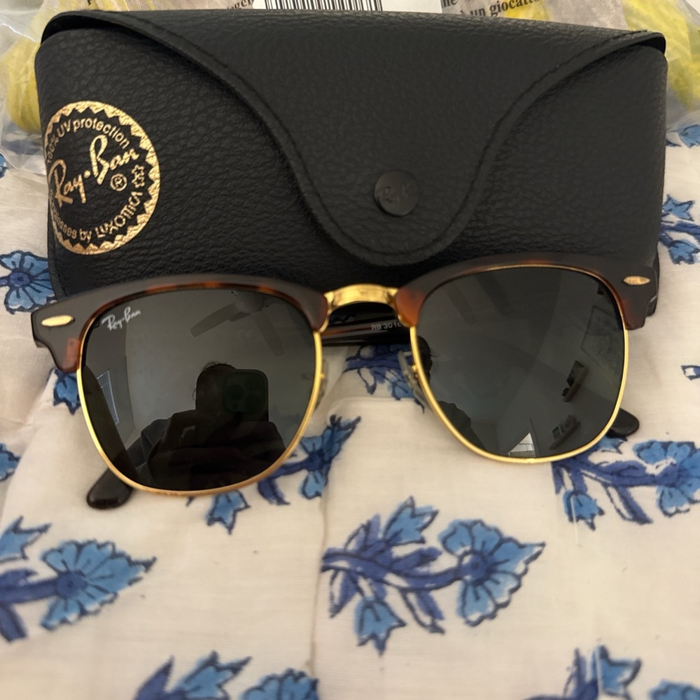 Ray-Ban Classic Tortoise and Gold Sunglasses